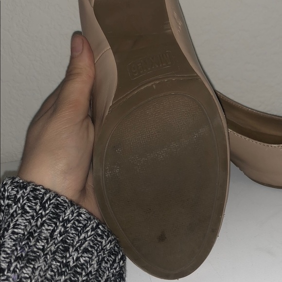 Lightly used heels - Picture 3 of 3